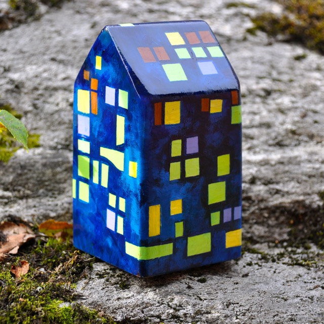 Drömhus, träskulptur